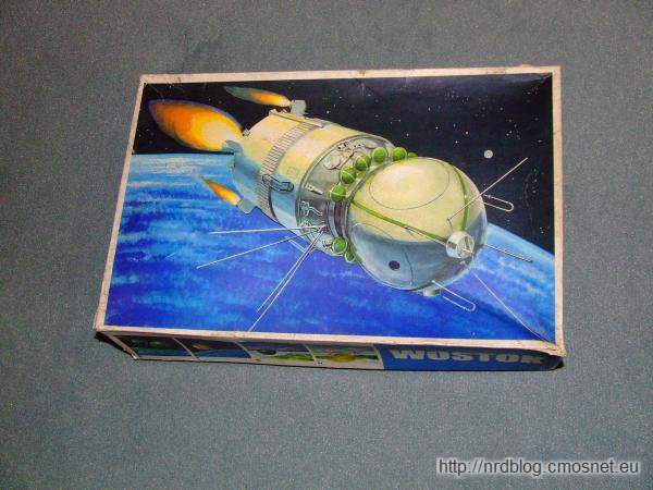 VEB Plasticart - statek kosmiczny Wostok - pudełko